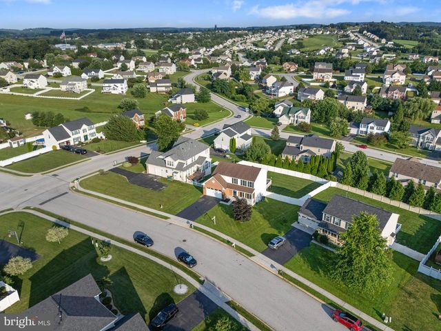429 EL VISTA DR, Hanover, PA 17331