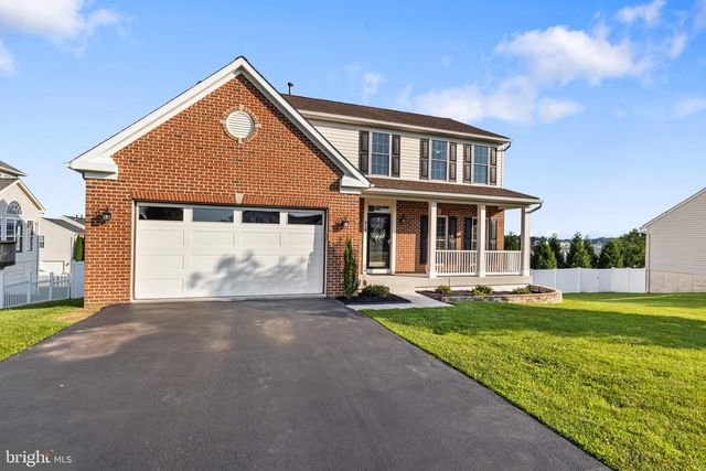 429 EL VISTA DR, Hanover, PA 17331