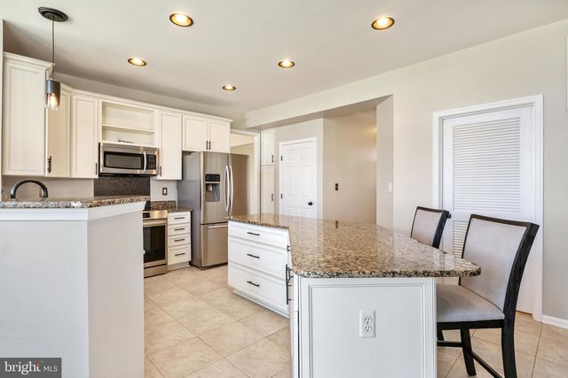 429 EL VISTA DR, Hanover, PA 17331
