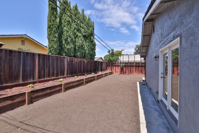 2293 Middletown Drive, Campbell, CA 95008