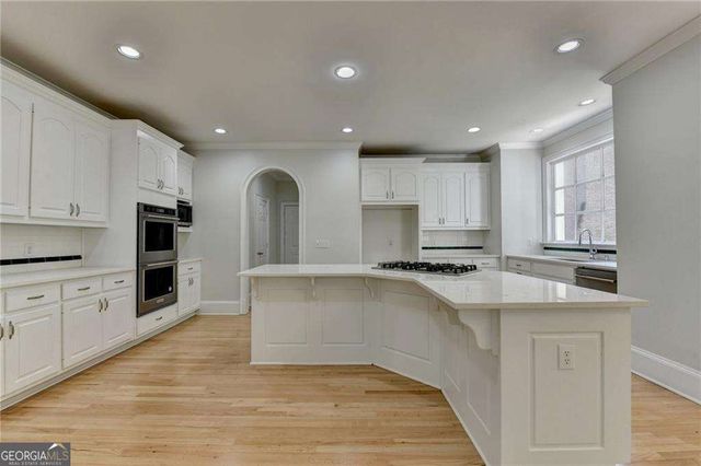 545 Slane Trace, Roswell, GA 30076