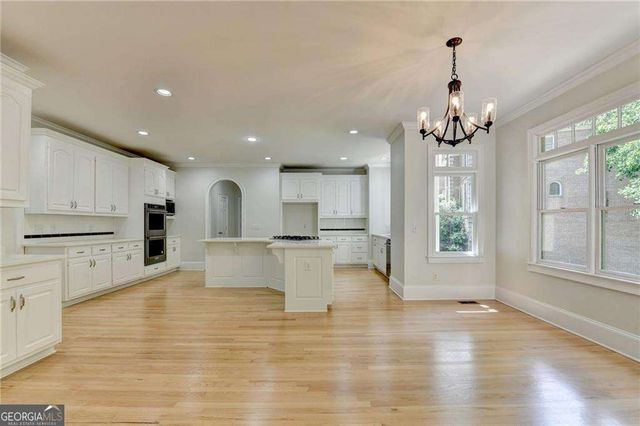 545 Slane Trace, Roswell, GA 30076