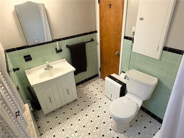 298 E 270 Street, Euclid, OH 44132