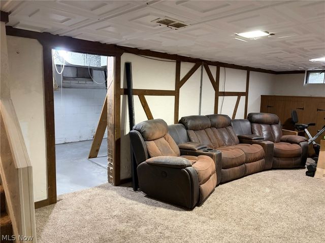 298 E 270 Street, Euclid, OH 44132