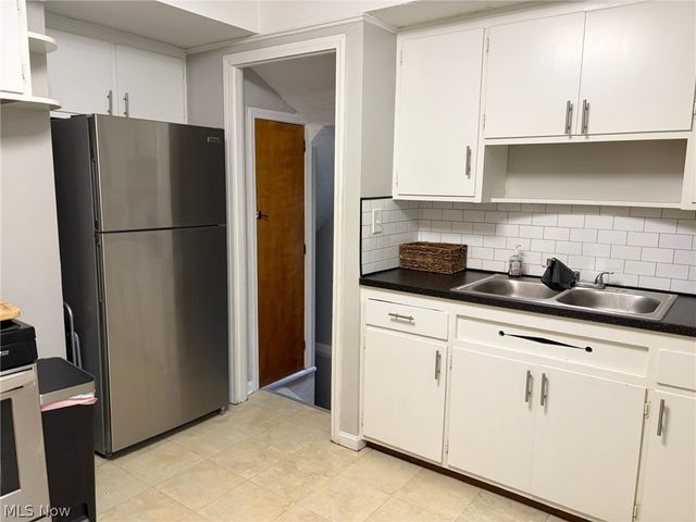 298 E 270 Street, Euclid, OH 44132