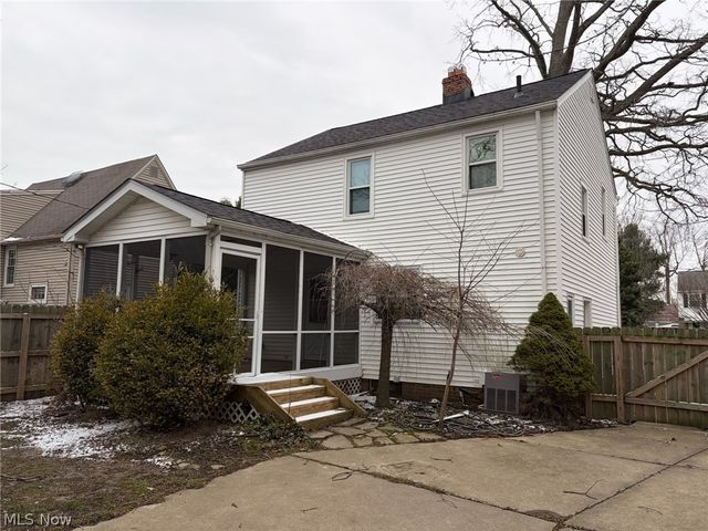 298 E 270 Street, Euclid, OH 44132