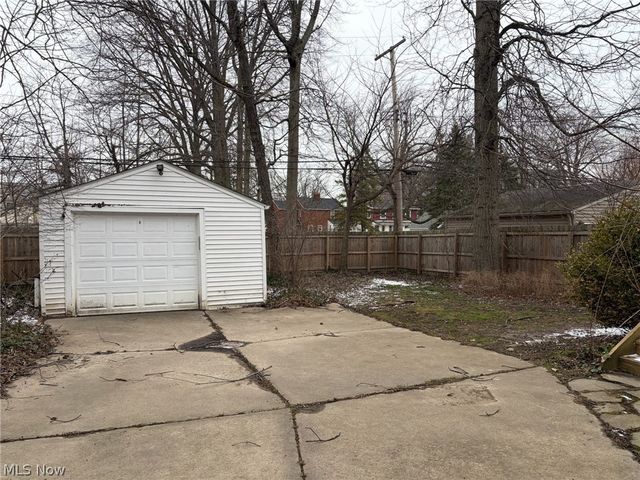 298 E 270 Street, Euclid, OH 44132
