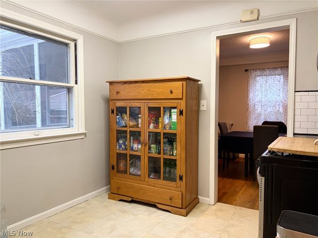 298 E 270 Street, Euclid, OH 44132