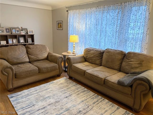 298 E 270 Street, Euclid, OH 44132