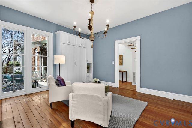 2705 E Franklin St, Richmond, VA 23223