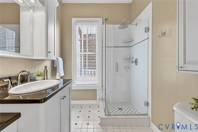 2705 E Franklin St, Richmond, VA 23223