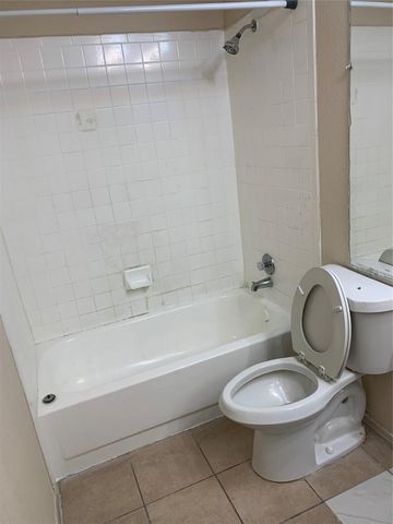 14550 Fonmeadow Dr 1304, Houston, TX 77035