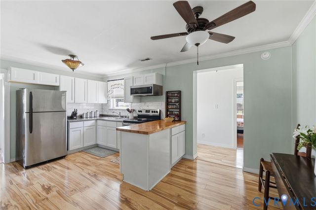 7981 Meadow Dr, Mechanicsville, VA 23111