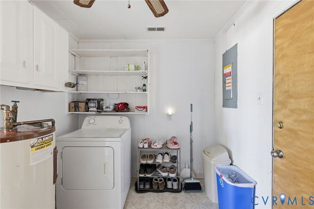 7981 Meadow Dr, Mechanicsville, VA 23111