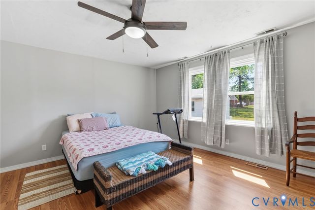 7981 Meadow Dr, Mechanicsville, VA 23111