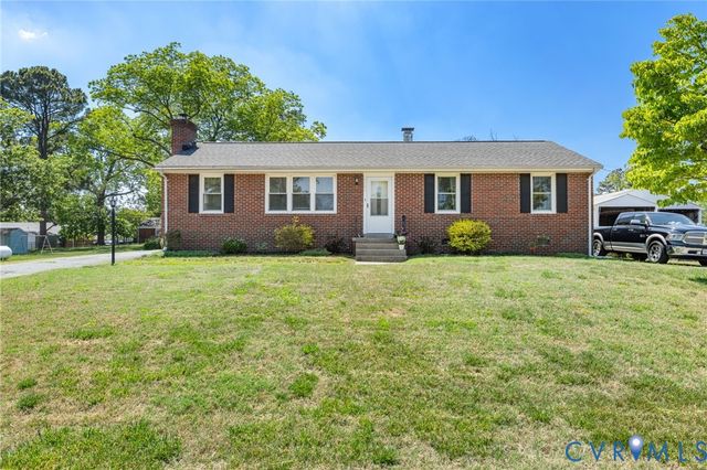 7981 Meadow Dr, Mechanicsville, VA 23111
