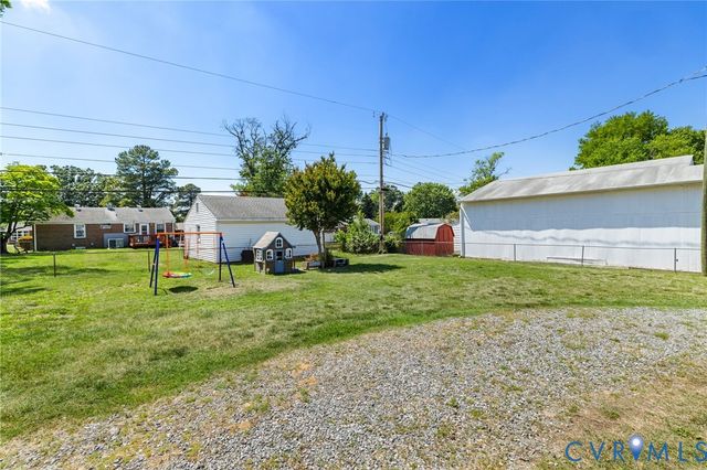 7981 Meadow Dr, Mechanicsville, VA 23111