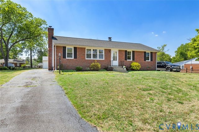 7981 Meadow Dr, Mechanicsville, VA 23111