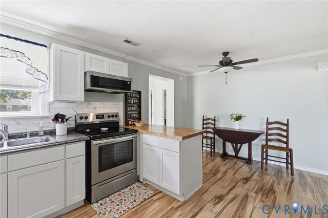 7981 Meadow Dr, Mechanicsville, VA 23111