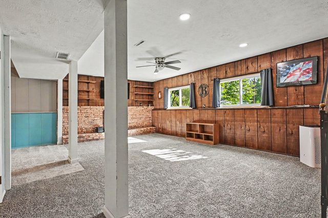 308 Carey Mission Drive, Niles, MI 49120