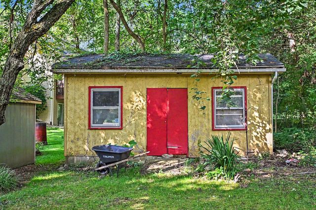 308 Carey Mission Drive, Niles, MI 49120