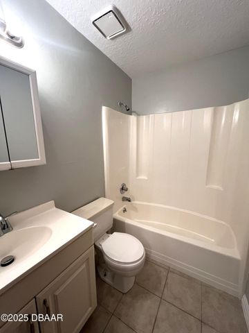 3552 Forest Branch Dr Apt B, Port Orange, FL 32129