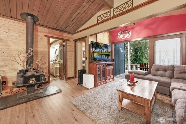 13109 Crystal Springs Dr, Granite Falls, WA 98252