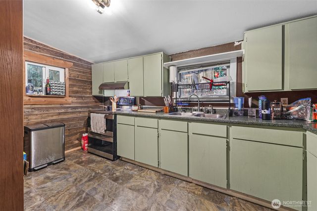 13109 Crystal Springs Dr, Granite Falls, WA 98252