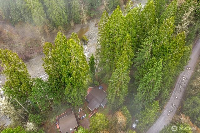 13109 Crystal Springs Dr, Granite Falls, WA 98252