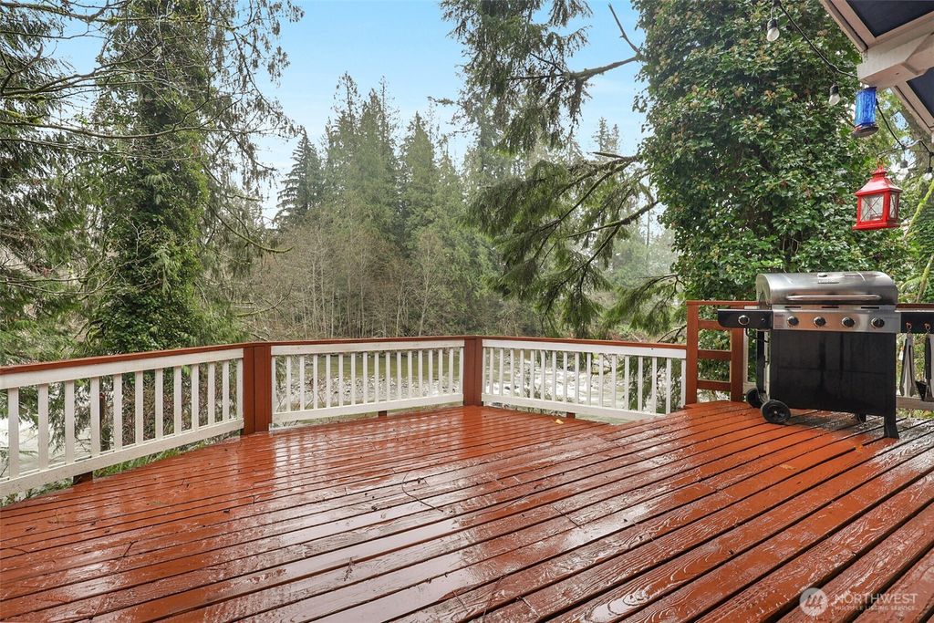 13109 Crystal Springs Dr, Granite Falls, WA 98252