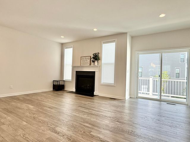 2752 S Spurway Drive, Ann Arbor, MI 48105