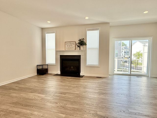 2752 S Spurway Drive, Ann Arbor, MI 48105
