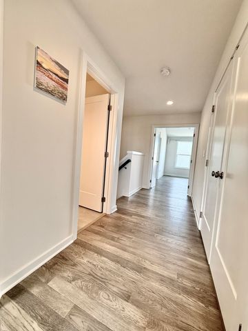 2752 S Spurway Drive, Ann Arbor, MI 48105