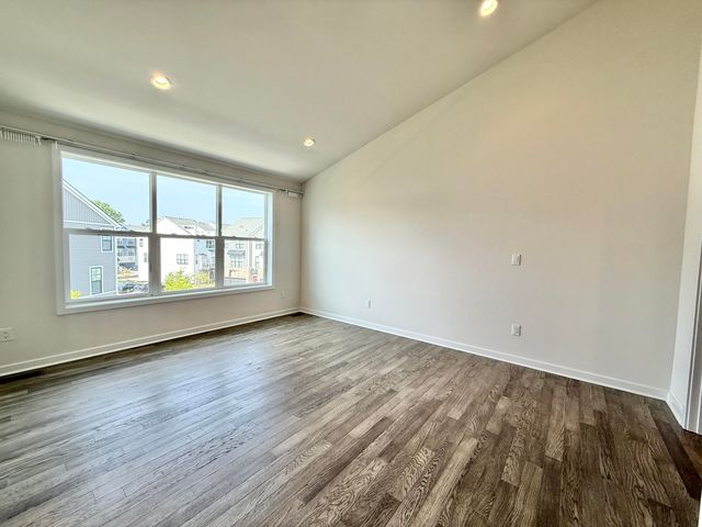 2752 S Spurway Drive, Ann Arbor, MI 48105