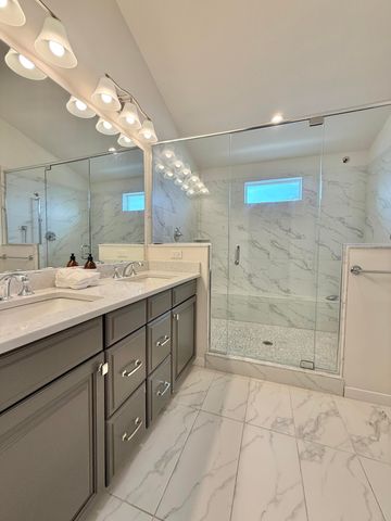 2752 S Spurway Drive, Ann Arbor, MI 48105