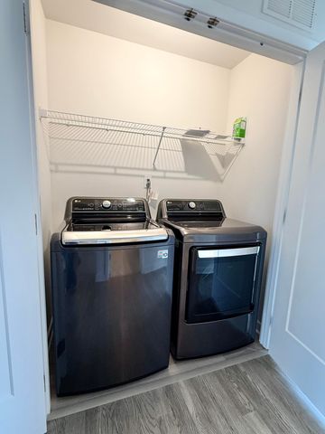 2752 S Spurway Drive, Ann Arbor, MI 48105
