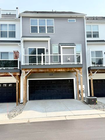 2752 S Spurway Drive, Ann Arbor, MI 48105