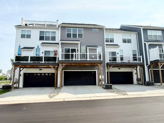 2752 S Spurway Drive, Ann Arbor, MI 48105