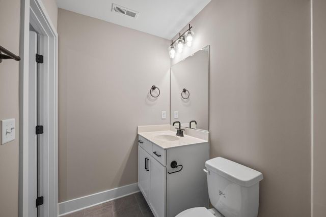 2429 E 17th Street, Chattanooga, TN 37404