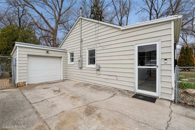 2318 56th Street, Des Moines, IA 50310