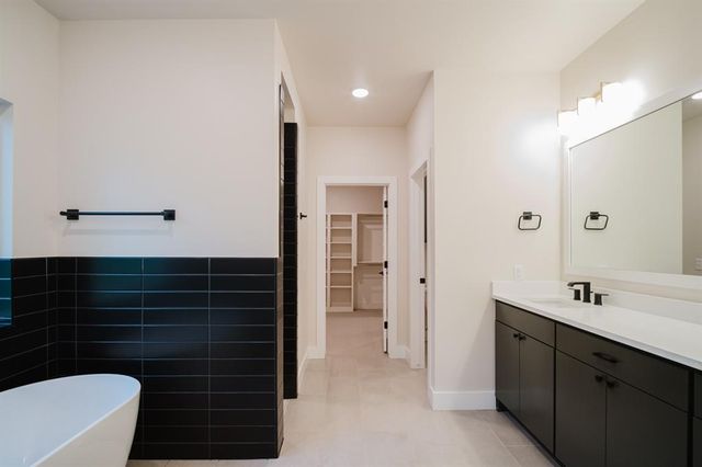 4617 Maple Ridge Drive, Edmond, OK 73034