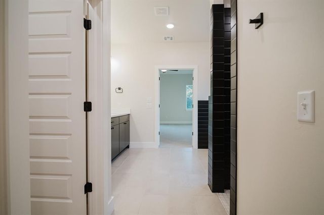 4617 Maple Ridge Drive, Edmond, OK 73034