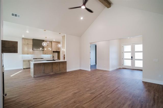 4617 Maple Ridge Drive, Edmond, OK 73034