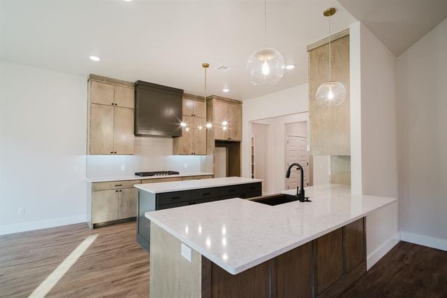 4617 Maple Ridge Drive, Edmond, OK 73034