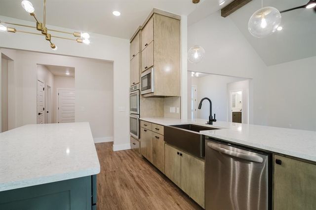 4617 Maple Ridge Drive, Edmond, OK 73034