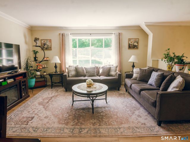 7 Rodline Road, Danbury, CT 06811