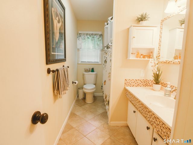 7 Rodline Road, Danbury, CT 06811
