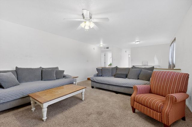 216 Spring Drive SE, Rio Rancho, NM 87124