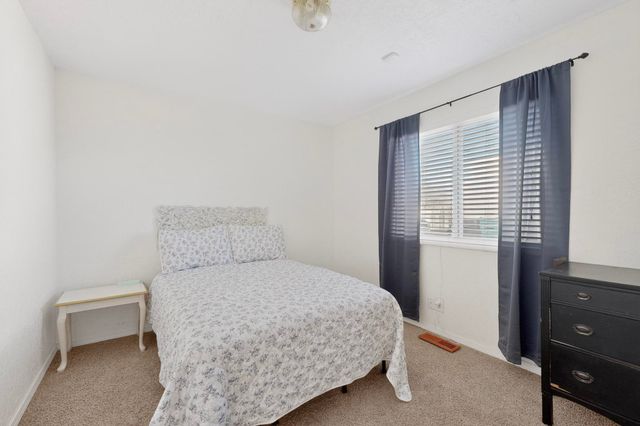 216 Spring Drive SE, Rio Rancho, NM 87124