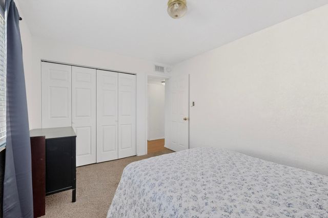 216 Spring Drive SE, Rio Rancho, NM 87124